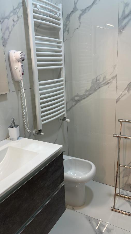 Lumacors House Bed & Breakfast Наполи Екстериор снимка