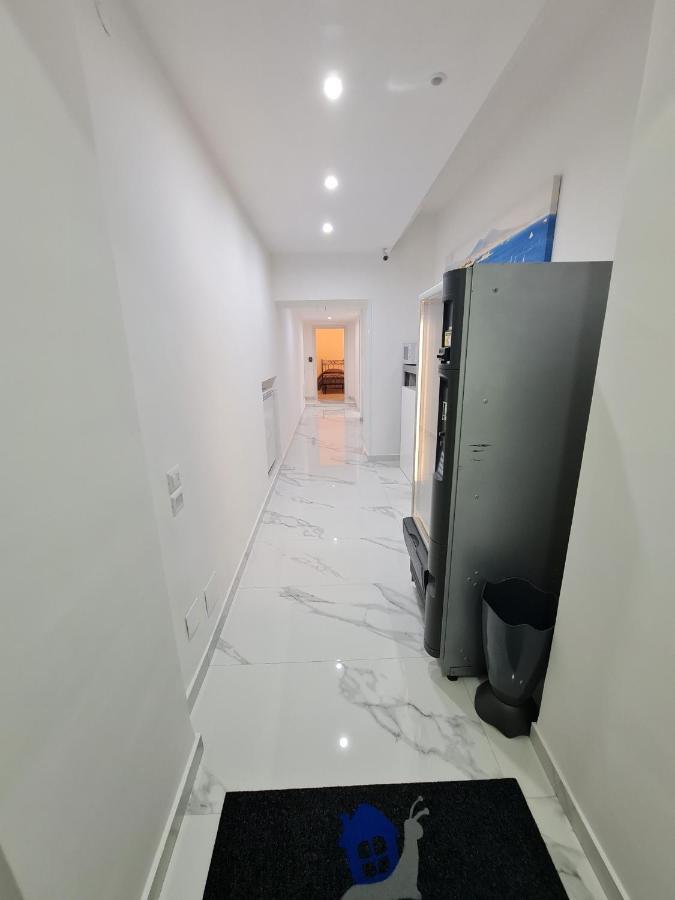 Lumacors House Bed & Breakfast Наполи Екстериор снимка