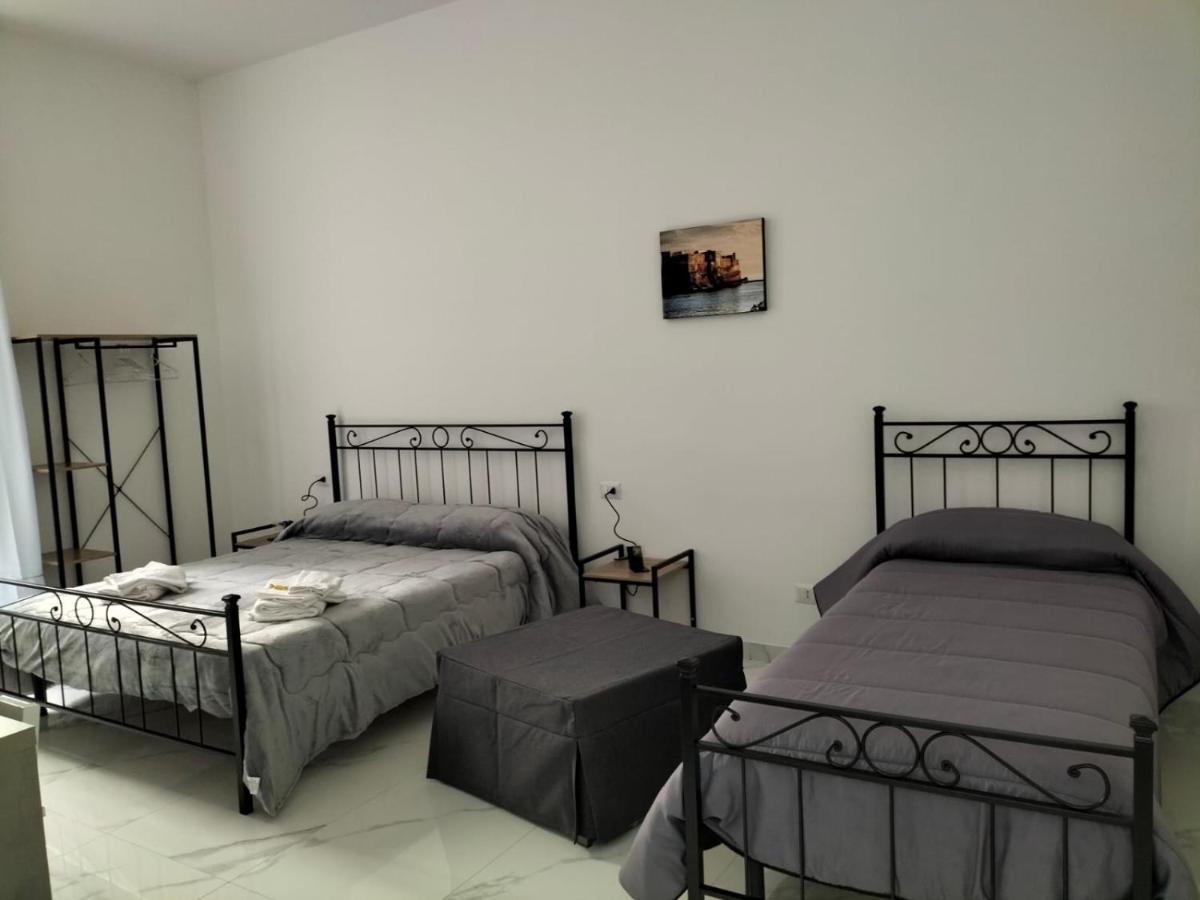 Lumacors House Bed & Breakfast Наполи Екстериор снимка