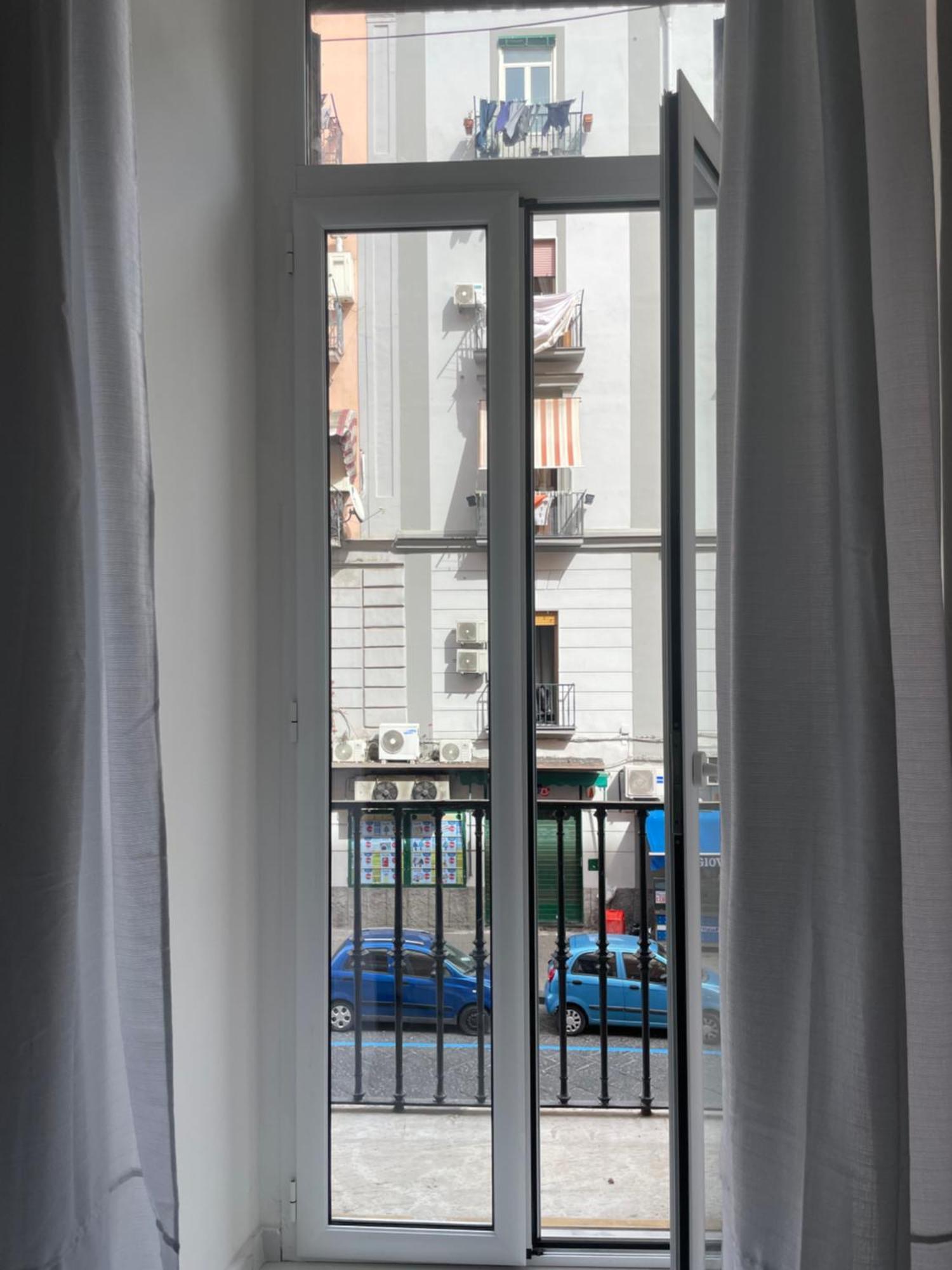 Lumacors House Bed & Breakfast Наполи Екстериор снимка