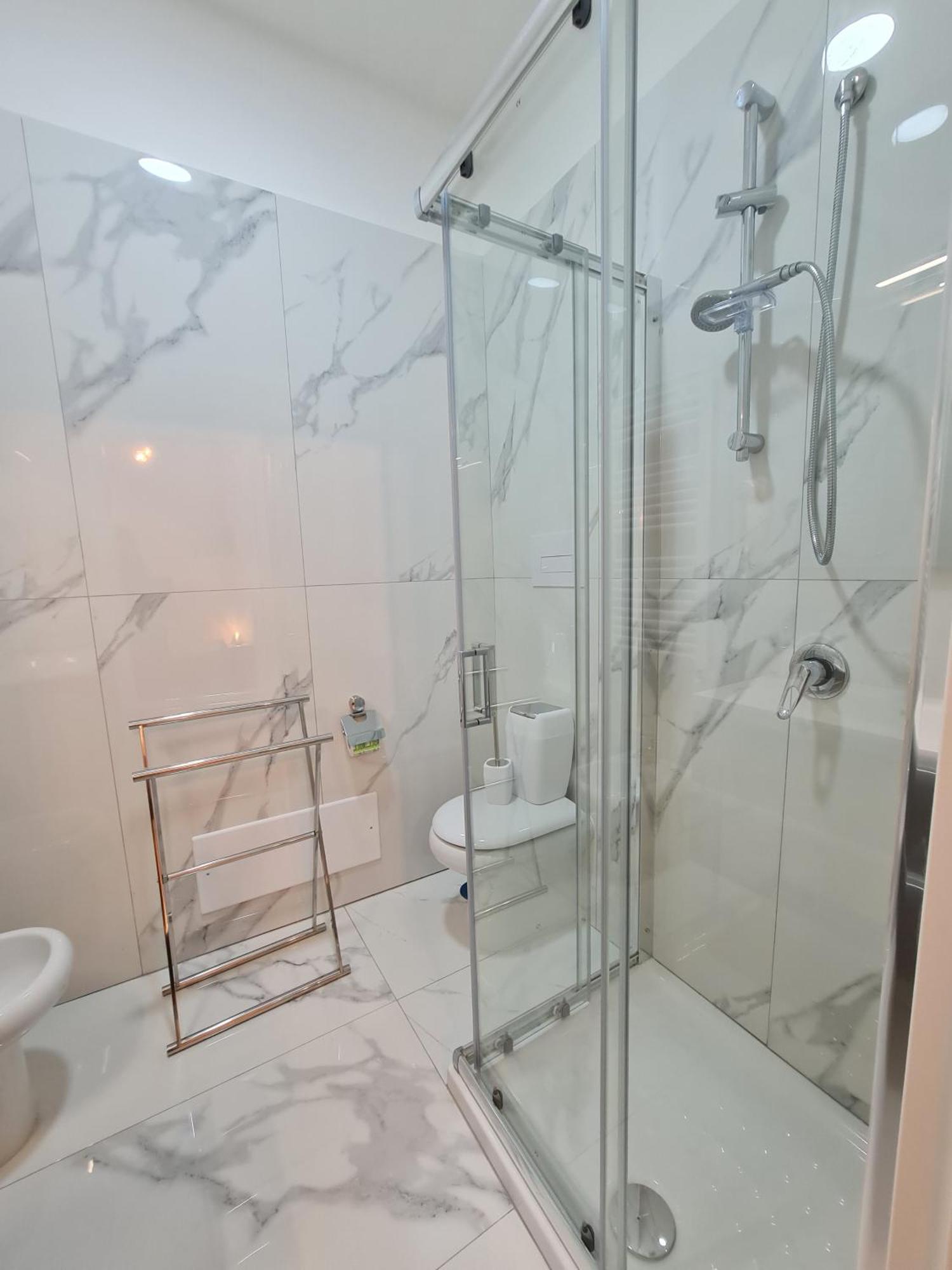 Lumacors House Bed & Breakfast Наполи Екстериор снимка